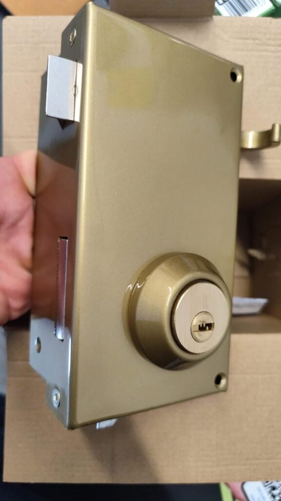 complete lock